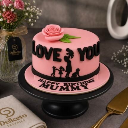 Love You MoM Themed Cake